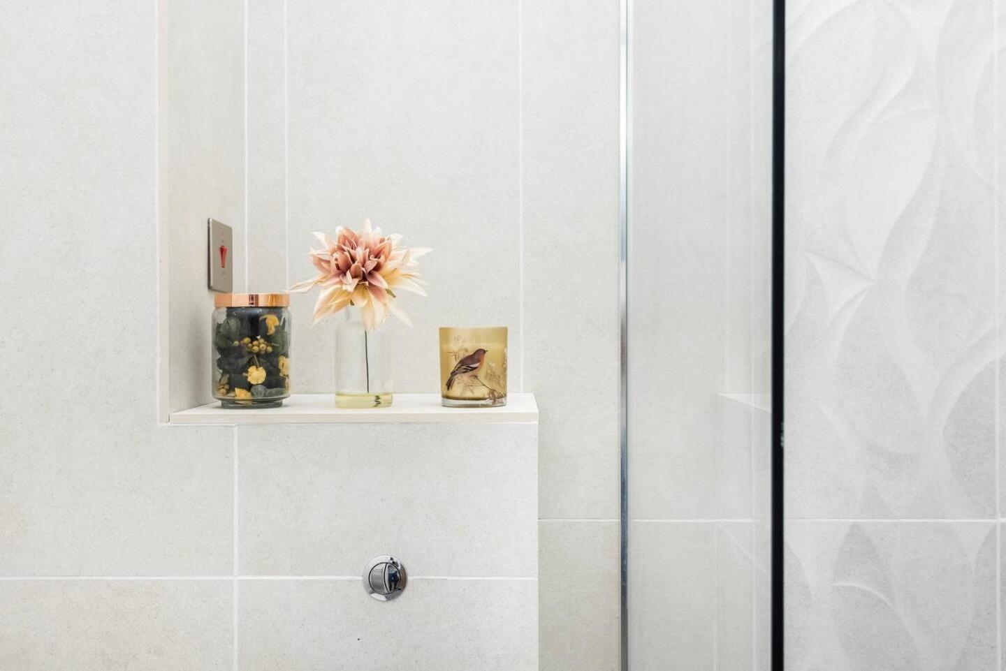 Lovely 1 Bedroom West Ferienhaus